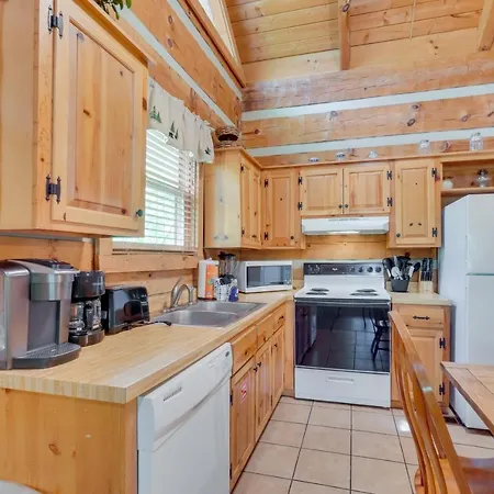 Gatlinburg Cabin With Pool Table About 6 Mi To Downtown! Exterior photo