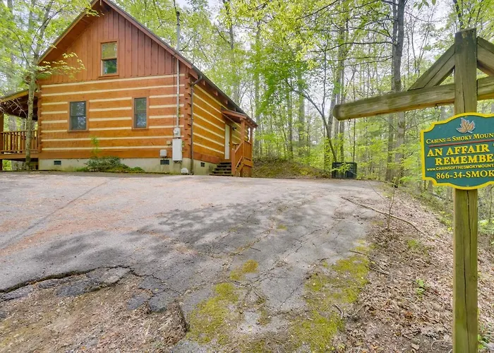 Gatlinburg Cabin With Pool Table About 6 Mi To Downtown!