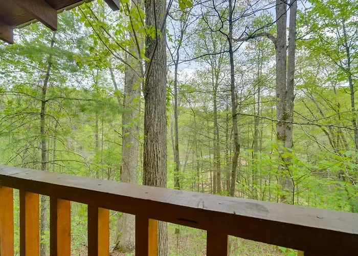 Gatlinburg Cabin With Pool Table About 6 Mi To Downtown!