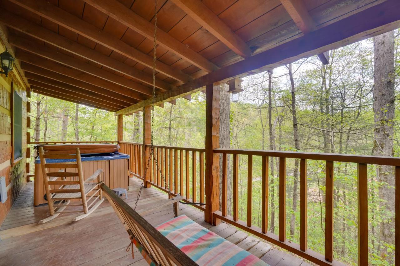Holiday home With Pool Table About 6 Mi To Downtown!